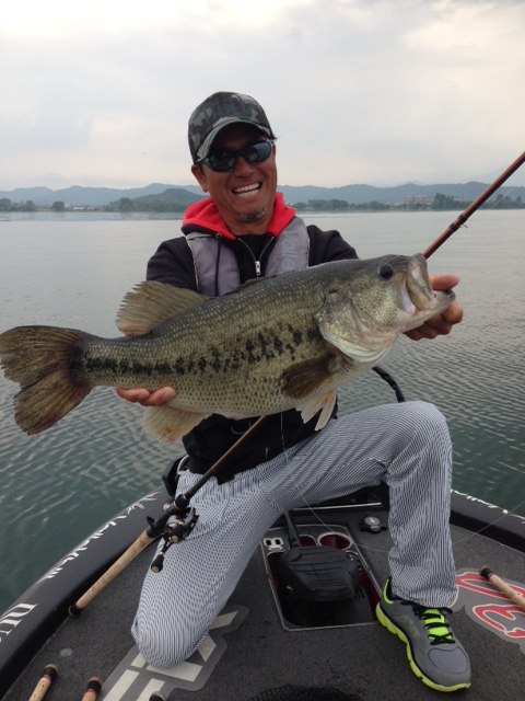 琵琶湖 レアリス講習でブラックバス釣果