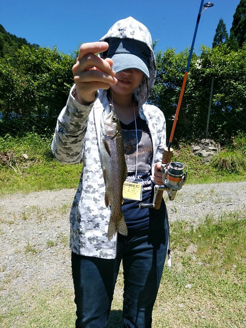 朽木渓流魚センターのルアー釣りでトラウト・ヤマメ・イワナ釣果