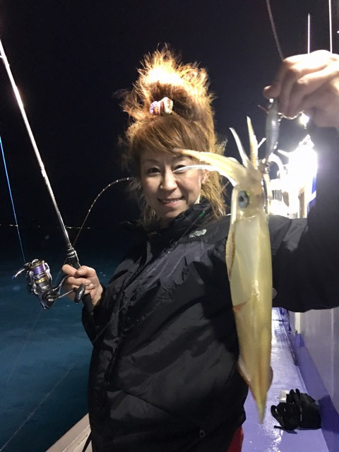 鳥取港のイカメタルでマイカ・シロイカ釣果