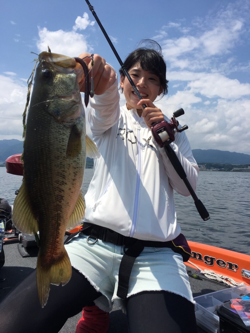 琵琶湖バスボートでブラックバス釣果