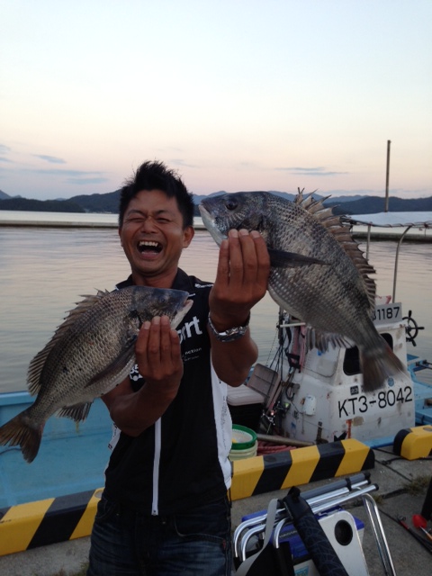 「京都府舞鶴市青井」筏釣りでチヌ釣果/マル拓渡船