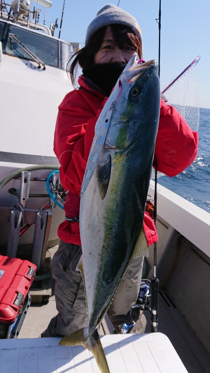 石川県輪島でオフショアジギング│ブリ/メジロ/ワラサGET