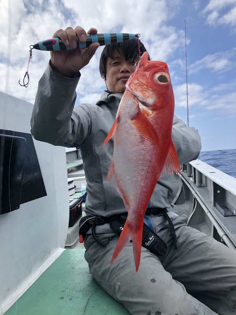 伊豆 新島沖のブランドキンメダイ!