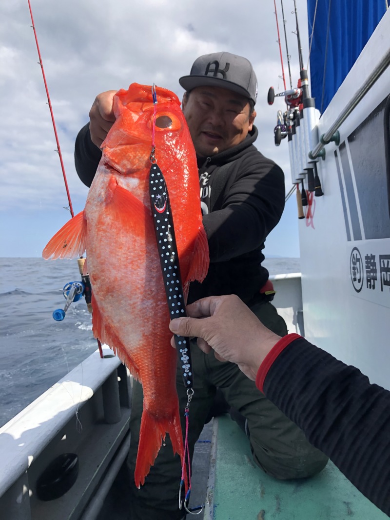 伊豆 新島沖のブランドキンメダイ!