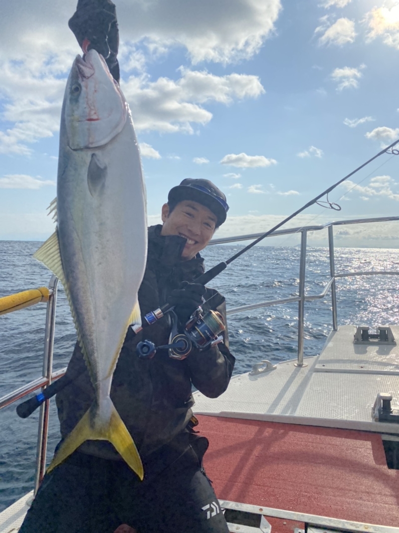 京都府丹後エビスのオフショアジギングで青物釣果