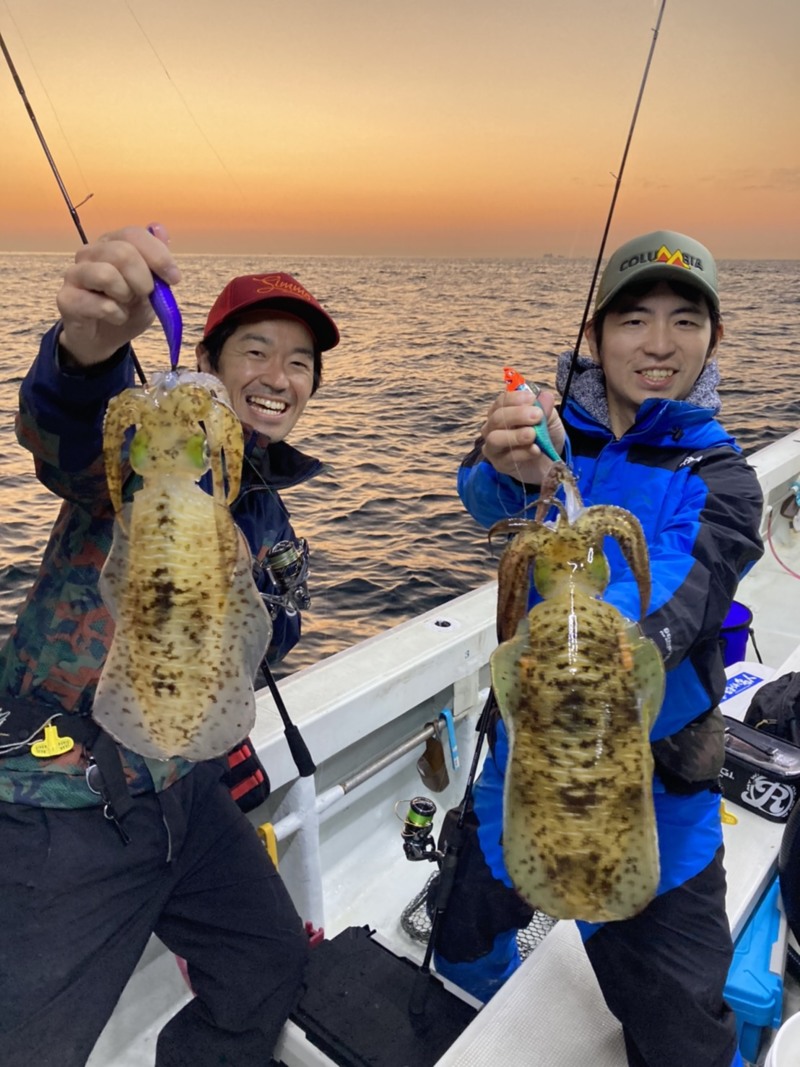 兵庫県明石の船釣りでメジロ・アオリイカ釣果