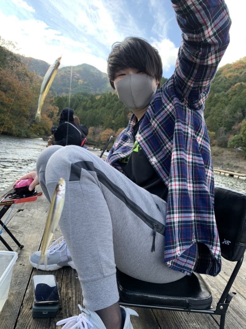 兵庫県丹波市長谷大池の淡水でワカサギ釣果