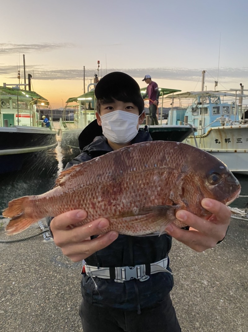 和歌山県三邦丸の船釣りでカワハギ・マダイ釣果
