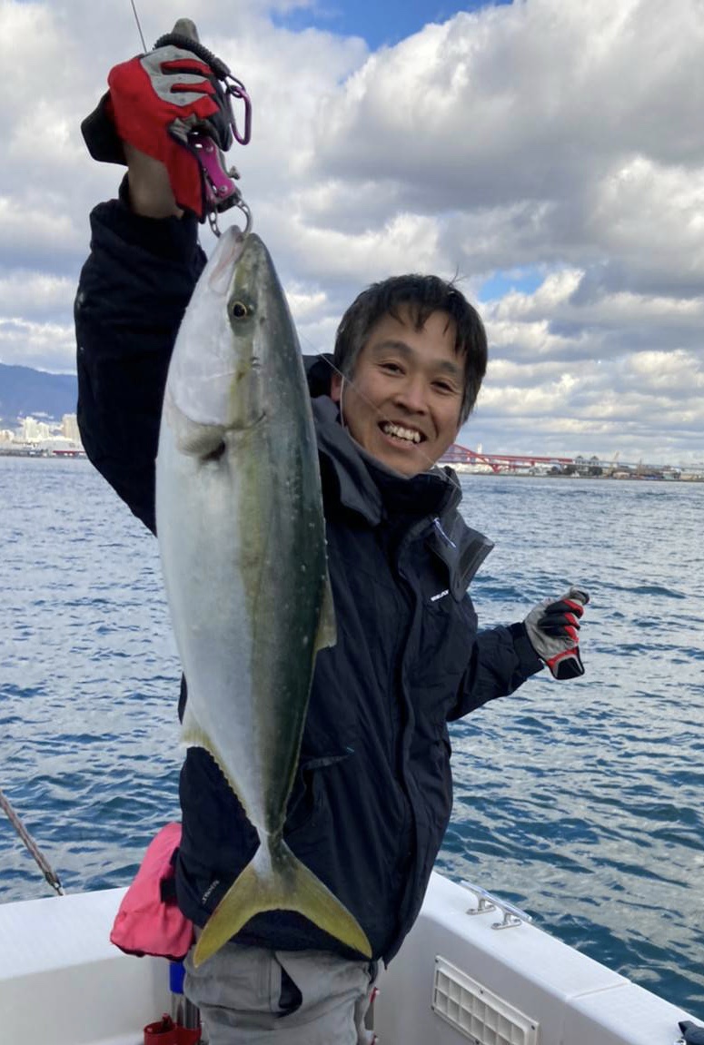大阪府F×Fの船釣りでブリ・メジロ・アジ・サバ釣果