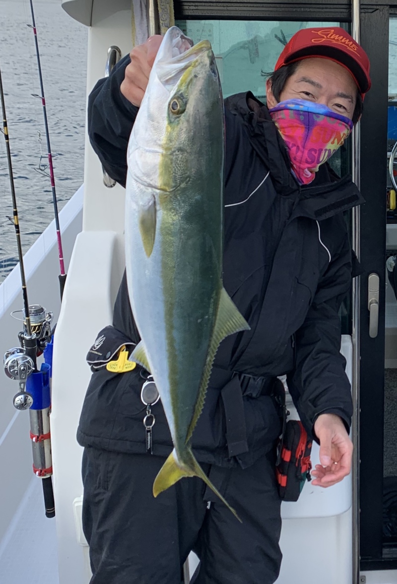 大阪府F×Fの船釣りでブリ・メジロ・アジ・サバ釣果