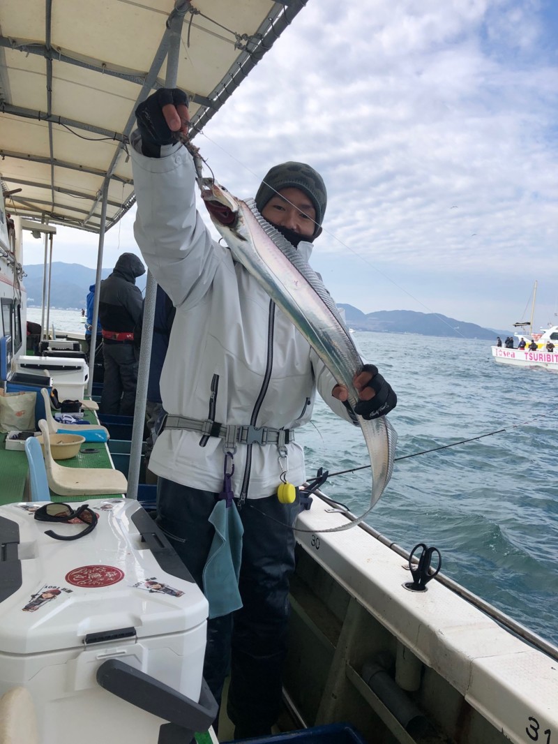 兵庫県丸松乗合船の船釣りでタチウオ釣果