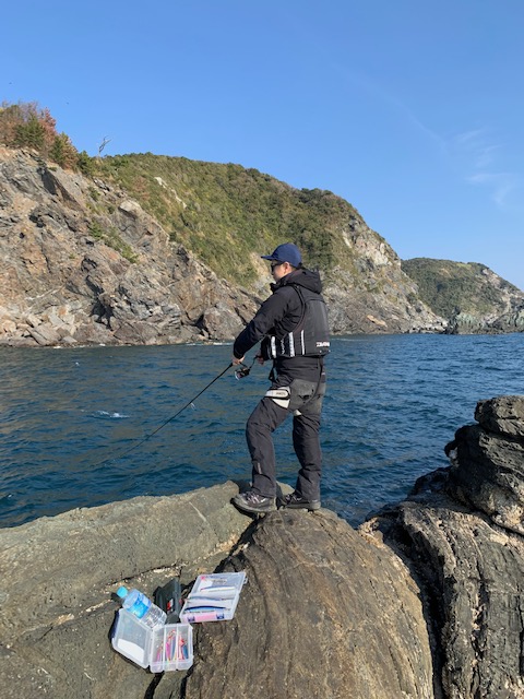 兵庫県沼島川口渡船のフカセ・ショアジギングでグレ釣果