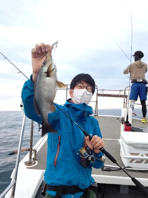 三重県ワンステップのSLJでイサキ・アカハタ釣果