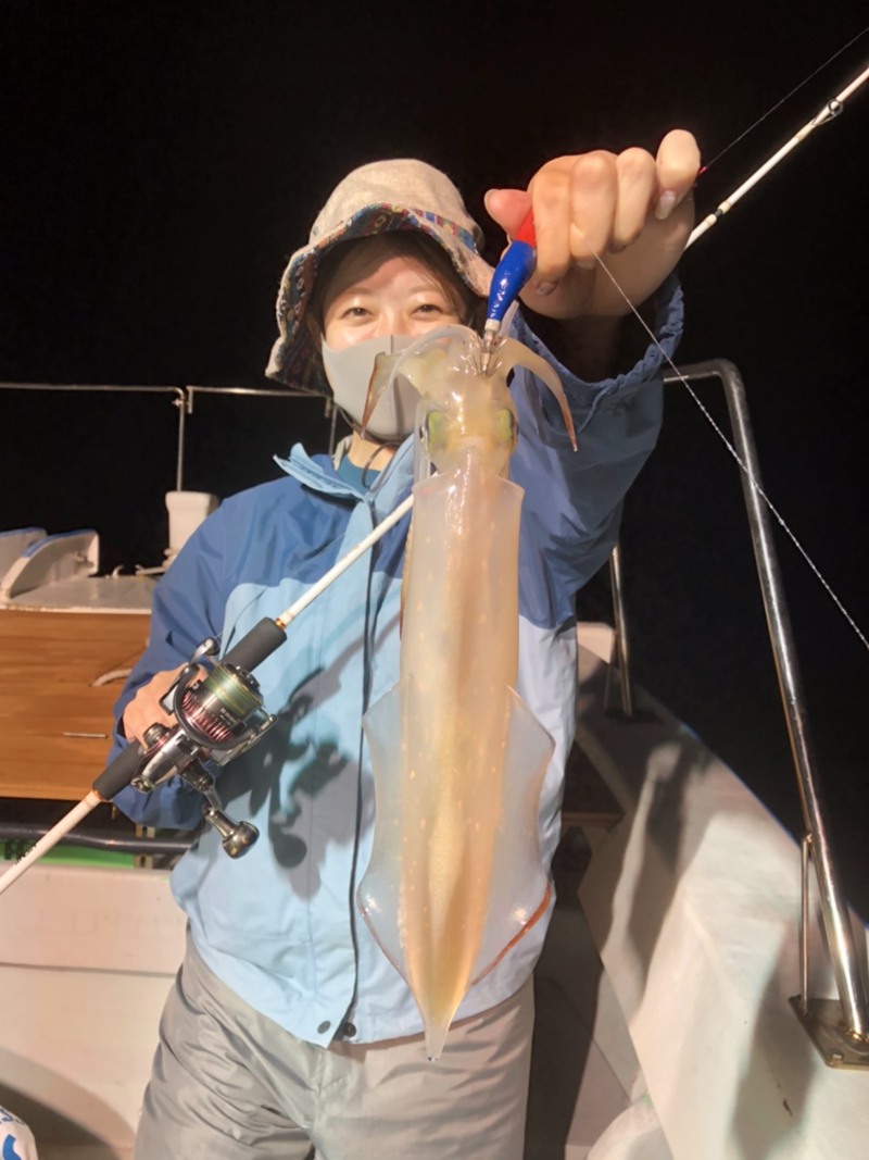 京都府丹後和丸の船釣りでイカ釣果