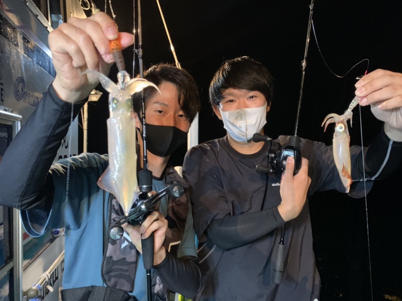 和歌山県白浜町代々丸の船釣りでイカ釣果