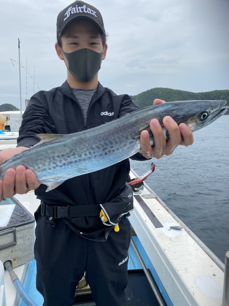 和歌山県さぶろう丸の船釣りでブリ・鯛釣果