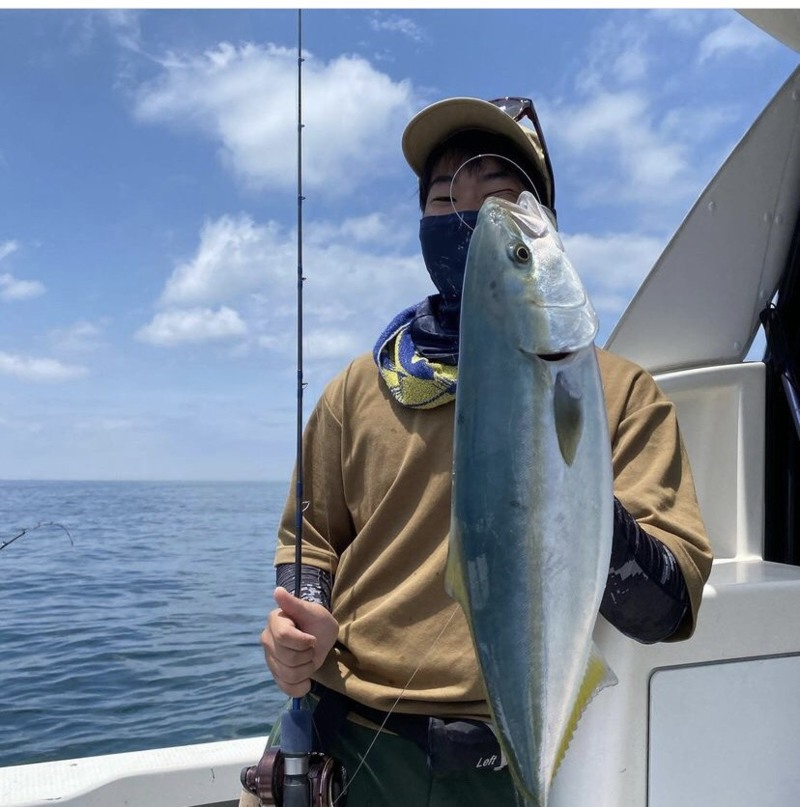 兵庫県明石ランボーの船釣りでハマチ・タコ釣果