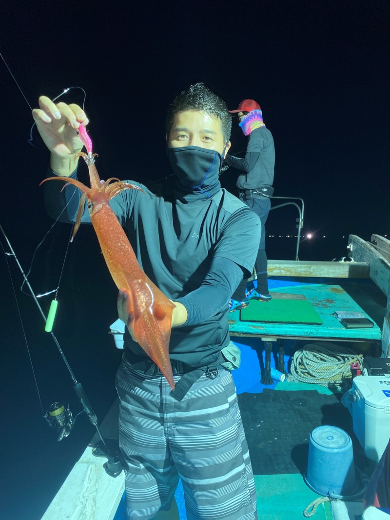 京都府京丹後SUGURUMARUの船釣りでマイカ釣果