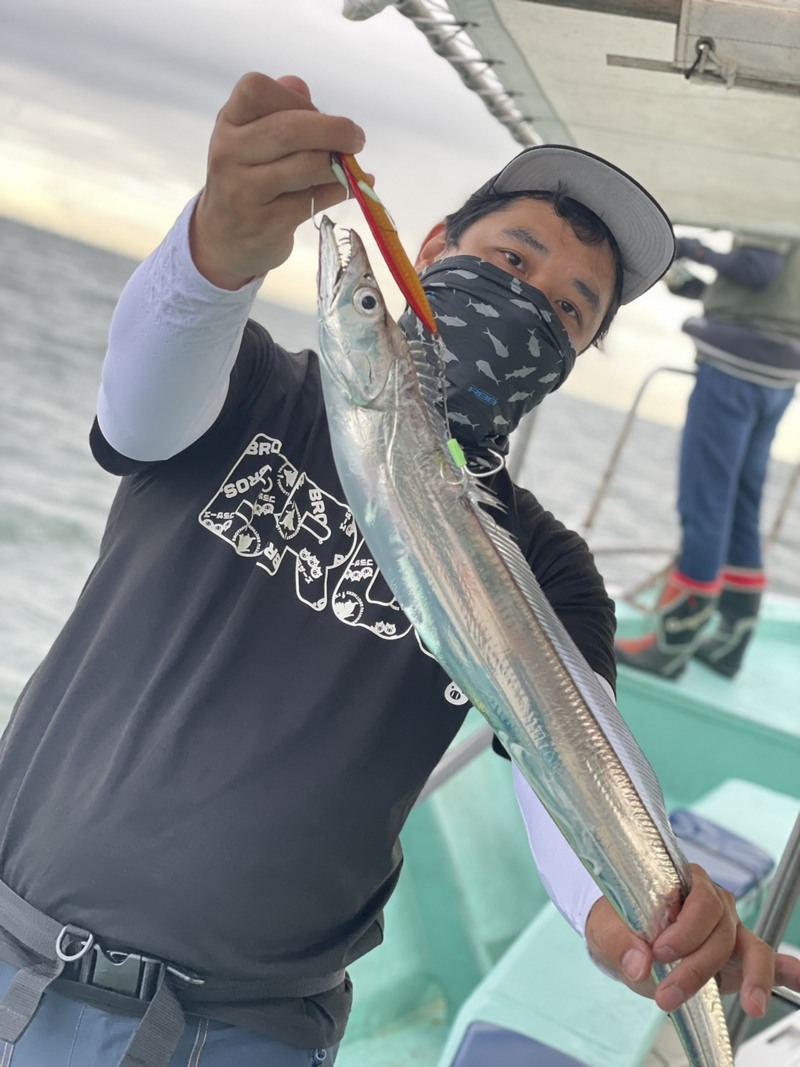 兵庫県耕栄丸の船釣りでタチウオ・ ハモ・ハマチ釣果
