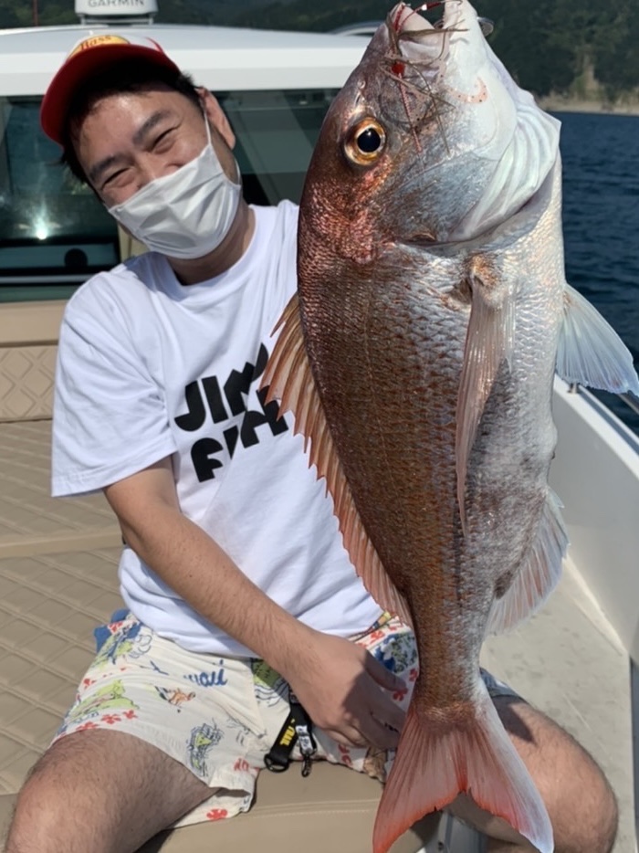 兵庫県淡路島観光ホテルの船釣り鯛・メジロ釣果