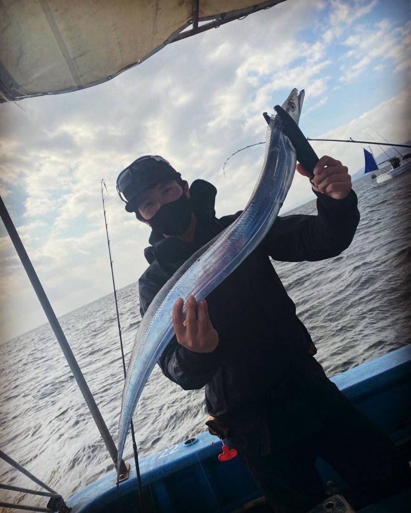 兵庫県神戸沖 ヤザワ渡船の船釣りでタチウオ釣果