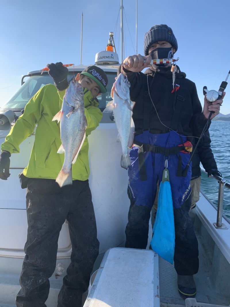 和歌山県紀北 オーシャンスターの船釣りでメジロ・ブリ釣果