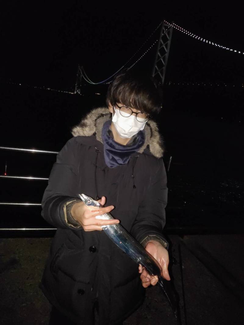 兵庫県神戸市アジュール舞子の波止でタチウオ・大サバ釣果