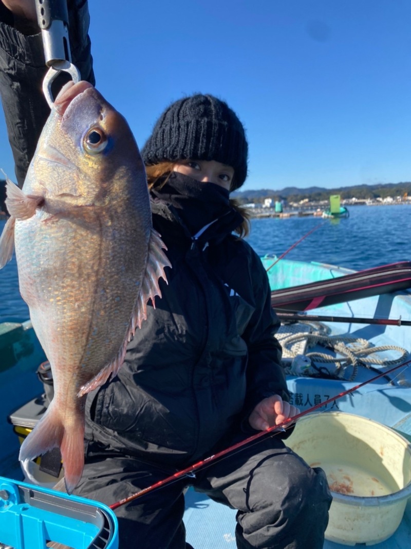 和歌山県串本 あけみ丸の船釣りでマダイ・アジ・イサキ釣果