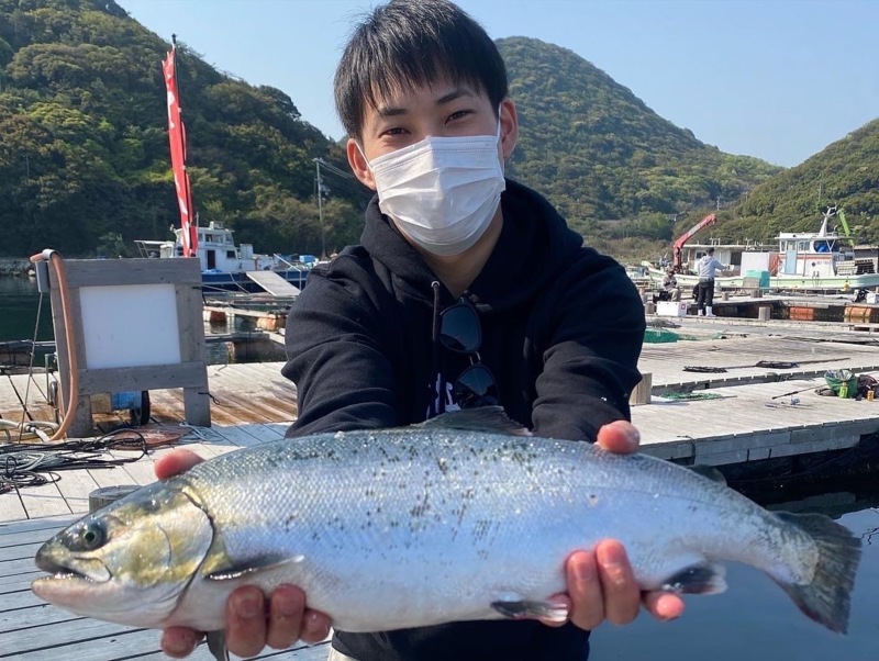 初サーモン釣りに挑戦!!