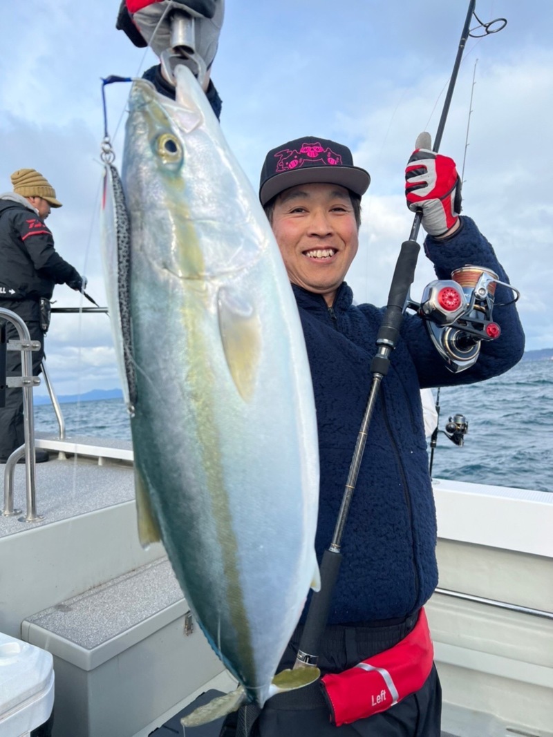 兵庫県南あわじ市沼島のジギングでブリ釣果