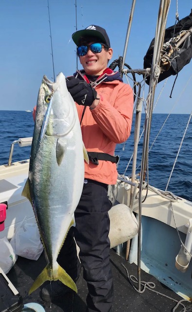 京都府舞鶴市よりボートブレードジギングでサワラ青物釣果