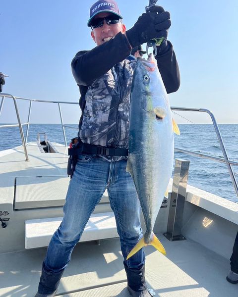 京都府宮津丹後の青物ジギングでブリ釣果
