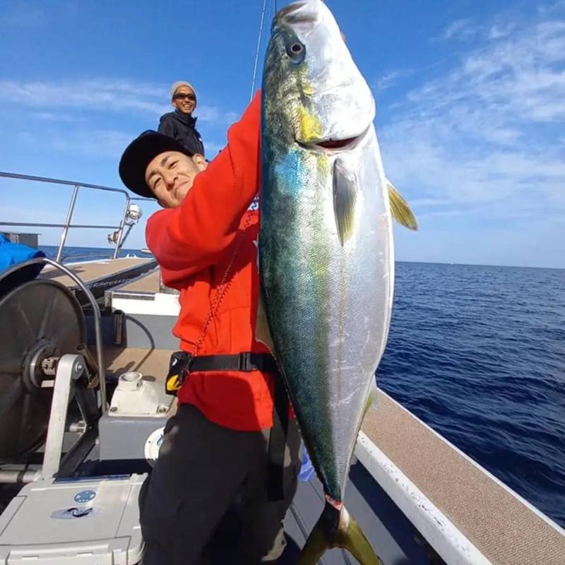 京都府舞鶴より京丹後沖ジギングでブリ釣果