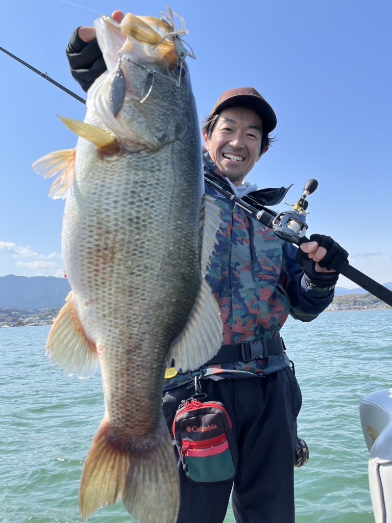 滋賀県守山市より琵琶湖レンタルボートでブラックバス釣果