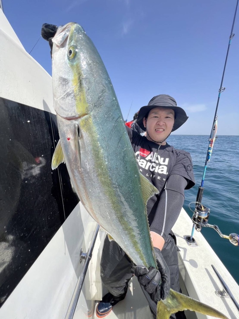 京都府宮津のジギングでブリ釣果
