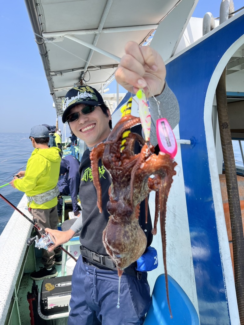 大阪北港のヤザワ渡船から明石沖で船タコ釣果