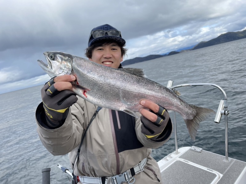 琵琶湖の宝石 琵琶鱒ジギング &トローリング