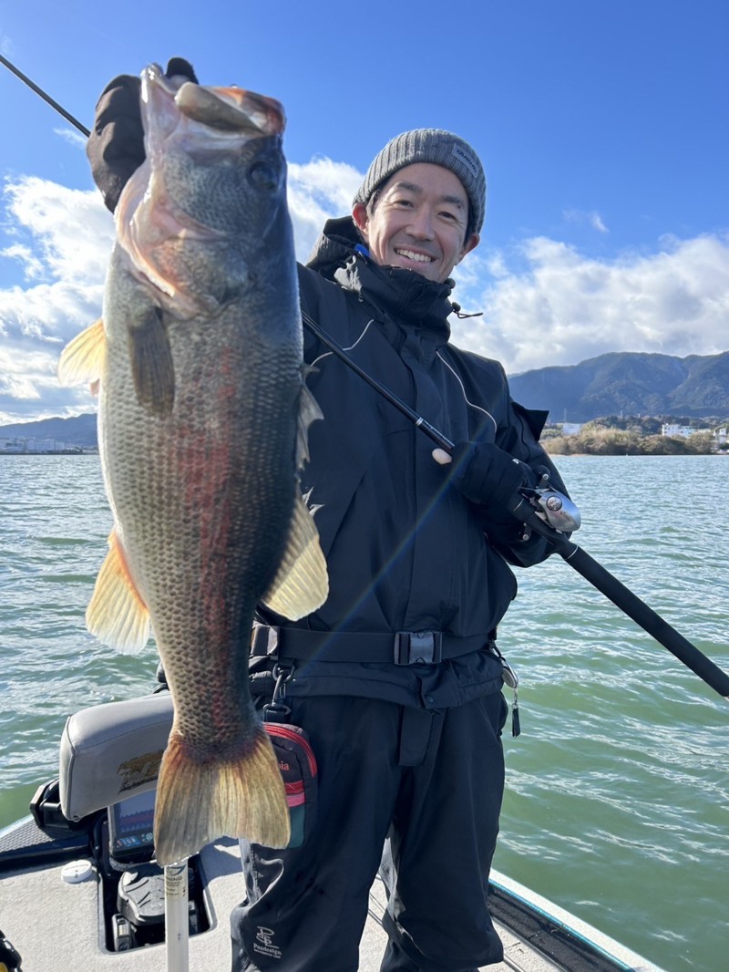 極寒の琵琶湖でビッグバス!!