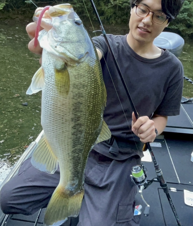 奈良県七色ダムのレンタルボートでブラックバス釣果