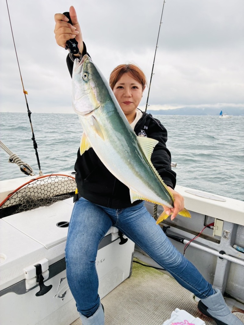 和歌山県友ヶ島の船釣りでブリ・タチウオ釣果