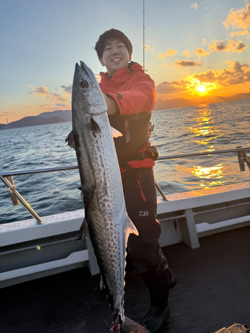 京都府丹後沖のジギングでブリ・サワラ釣果