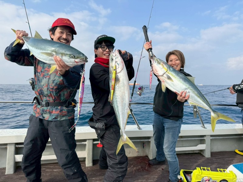 京都府宮津市「エビス」のジギングでブリ釣果