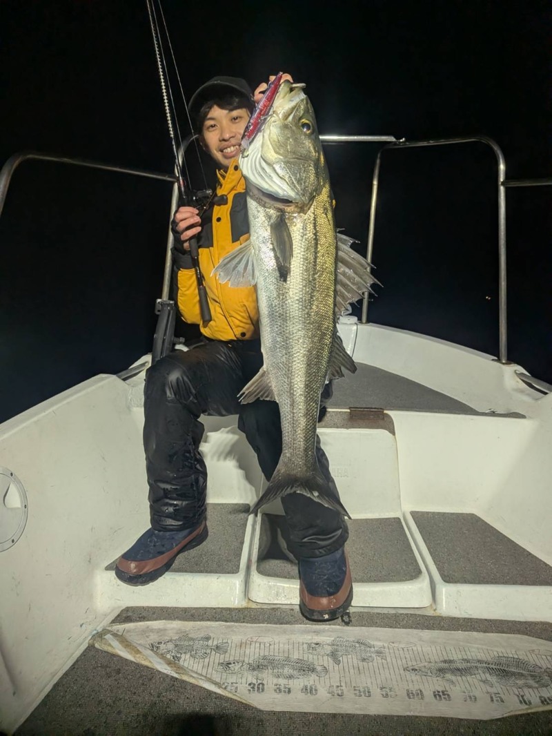 兵庫県西宮市 ボートシーバス/ボートメバル釣果