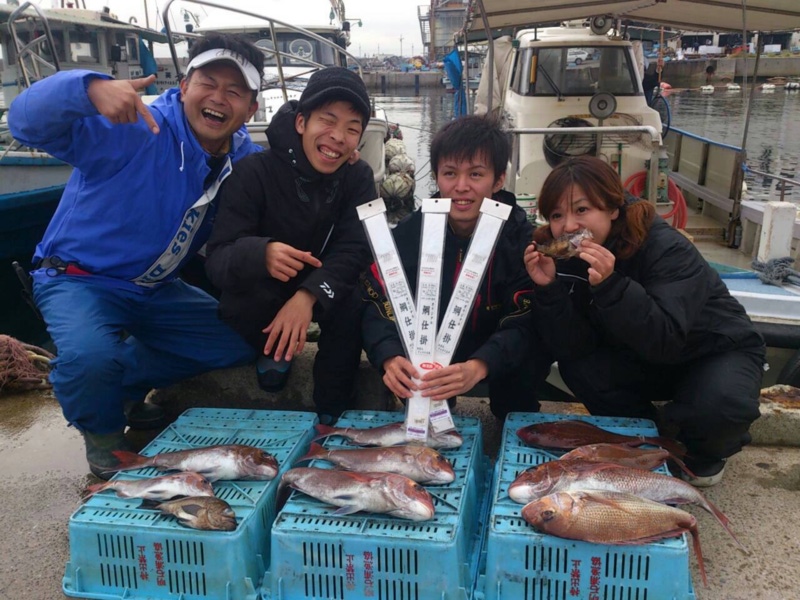 兵庫県明石市で船釣り「鯛サビキ」真鯛13匹釣果!